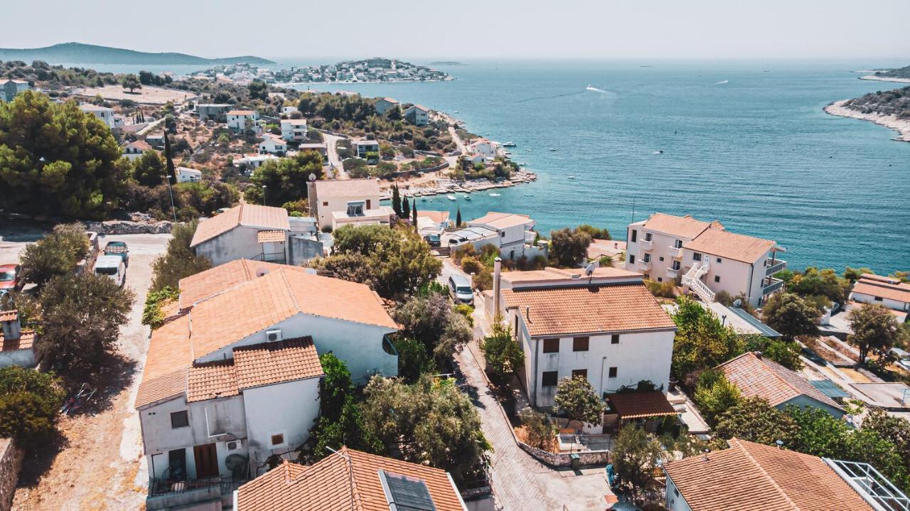 Fully Renovated One Bedroom Apartment With A Seaview - A Sevid Eksteriør bilde
