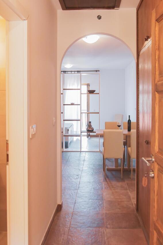 Fully Renovated One Bedroom Apartment With A Seaview - A Sevid Eksteriør bilde
